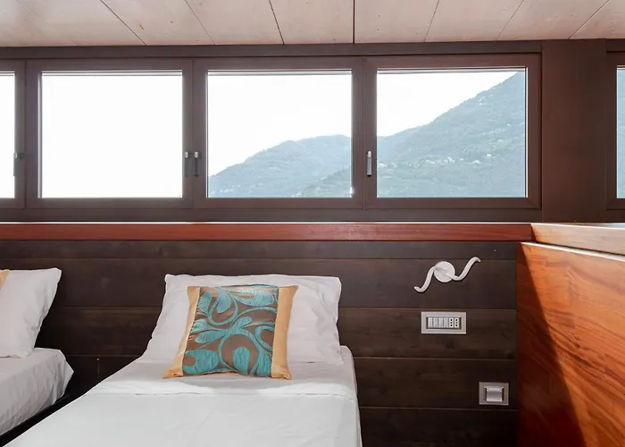 Luxury Como Lake Nyaraló *